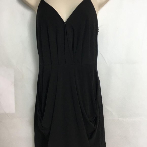 Robe Noire Mini BCBGMaxAzria Volants épaules Dénudées - Taille 2 Neuve Avec étiquettes
